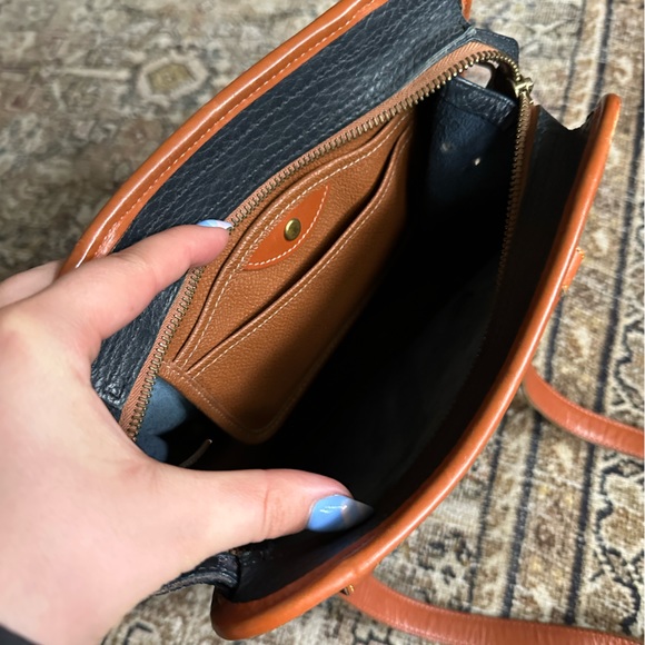 Vintage Dooney and Bouke shoulder Bag Purse - Picture 9 of 16